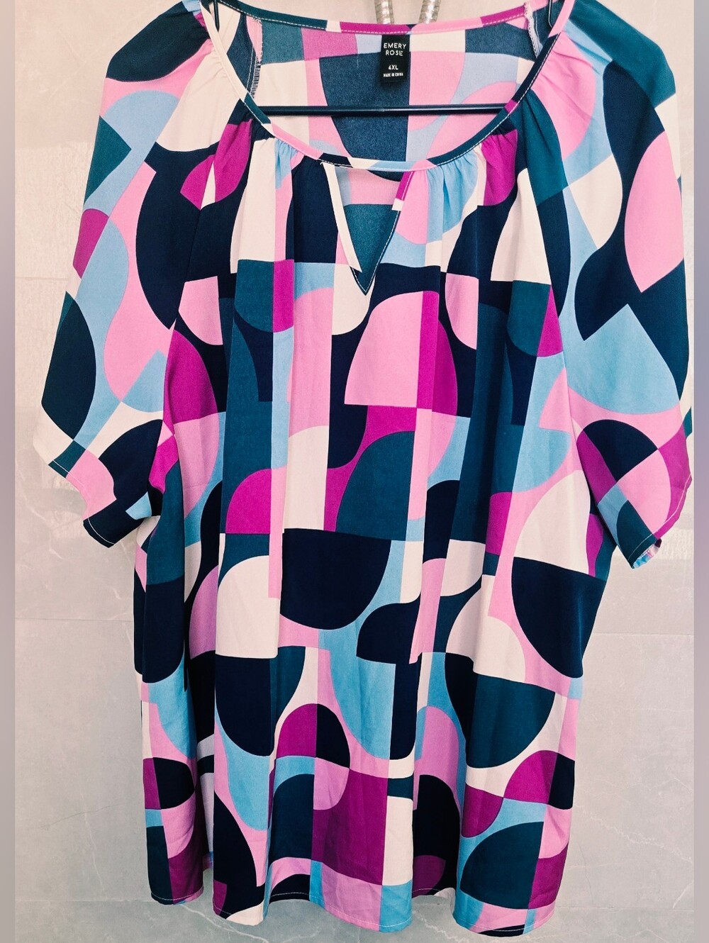 SHEIN Curve/Emery Rose vibrant geometric pattern Pink Blouse, (4XL)